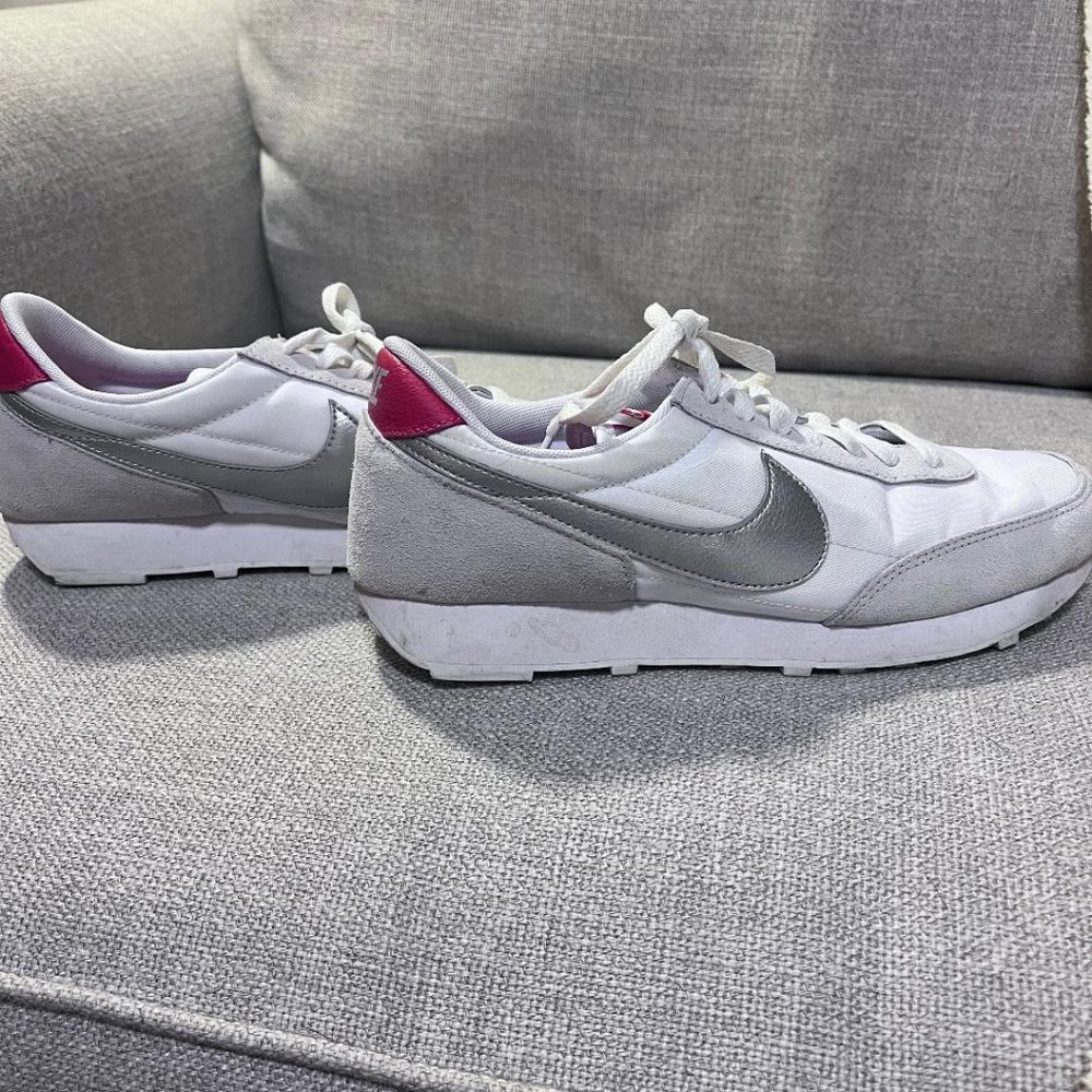 Nike Women's Daybreak Summit Sneakers White Shoe With… Gem